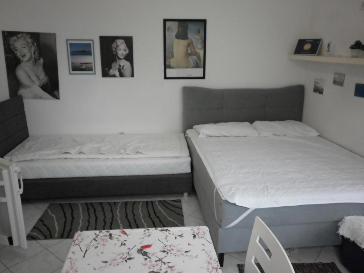 Apartment Antoncic Драмал Екстериор снимка
