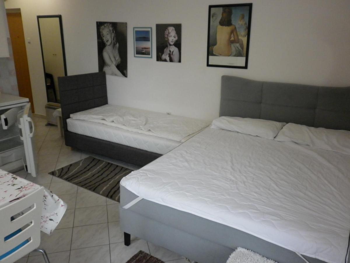 Apartment Antoncic Драмал Екстериор снимка