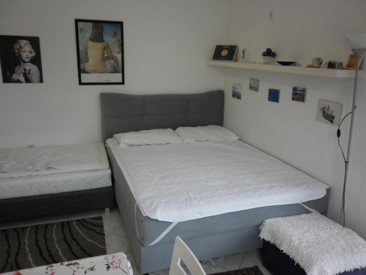 Apartment Antoncic Драмал Екстериор снимка