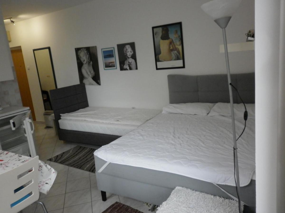 Apartment Antoncic Драмал Екстериор снимка
