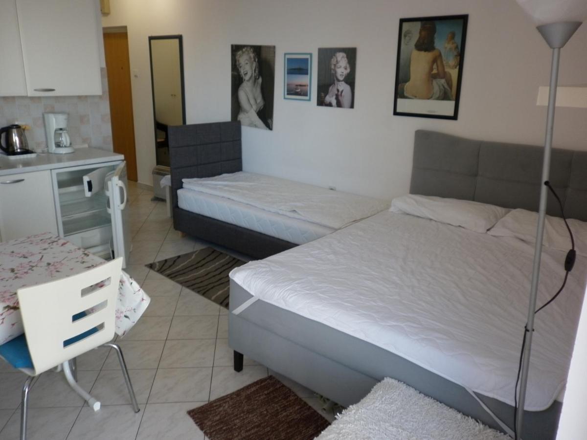 Apartment Antoncic Драмал Екстериор снимка