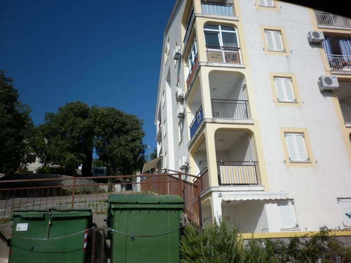Apartment Antoncic Драмал Екстериор снимка